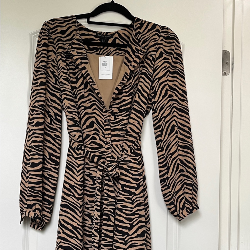 Banana Republic Animal Print Long Sleeve Dress